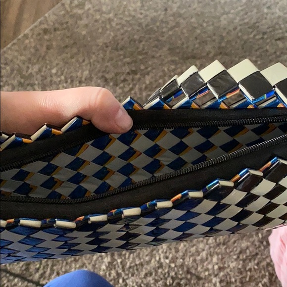 Checked handbag - Picture 4 of 5